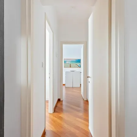 Piazzetta View By Halldis Apartman Dongo