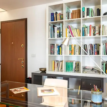 Apartment Piazzetta View By Halldis Dongo