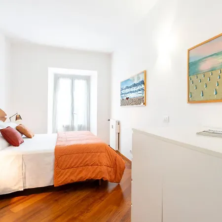 Apartment Piazzetta View By Halldis Dongo
